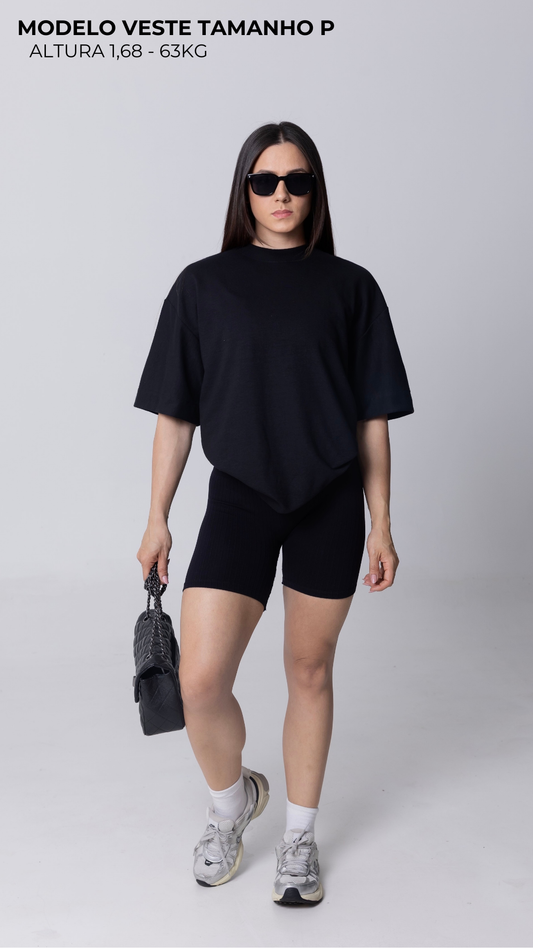 CAMISETA OVERSIZED PRETA