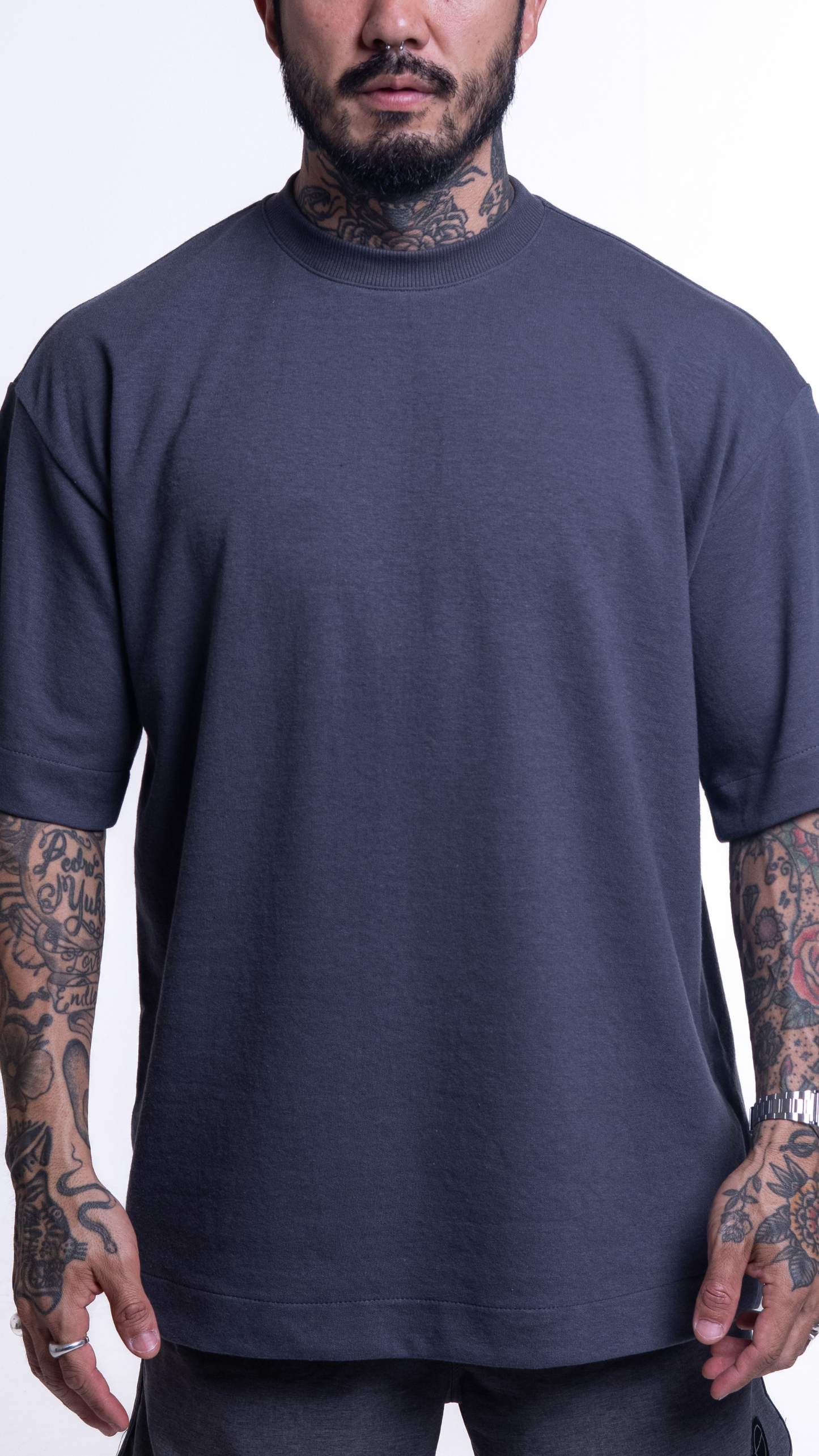 CAMISETA OVERSIZED CINZA ASFALTO