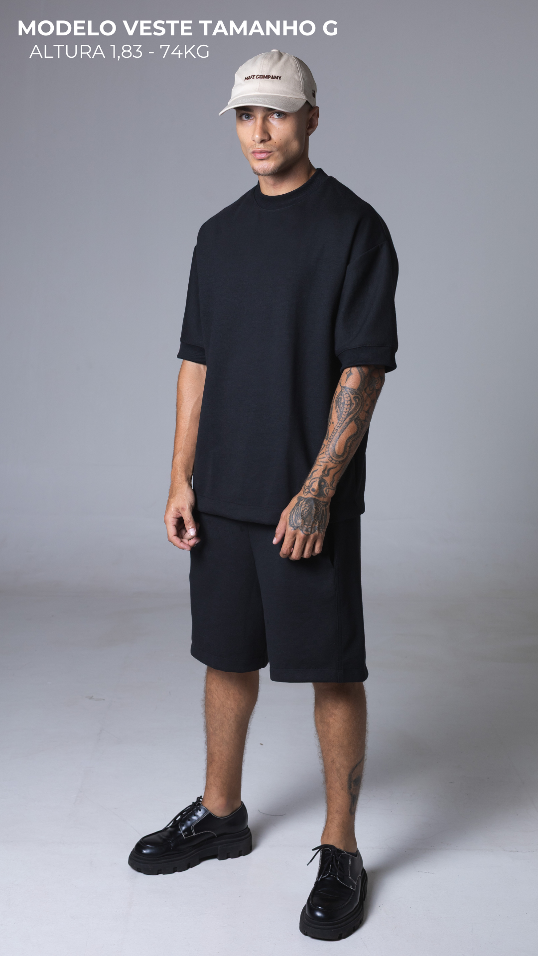 CAMISETA REGULAR FIT MOLETOM MANGA CURTA PRETA