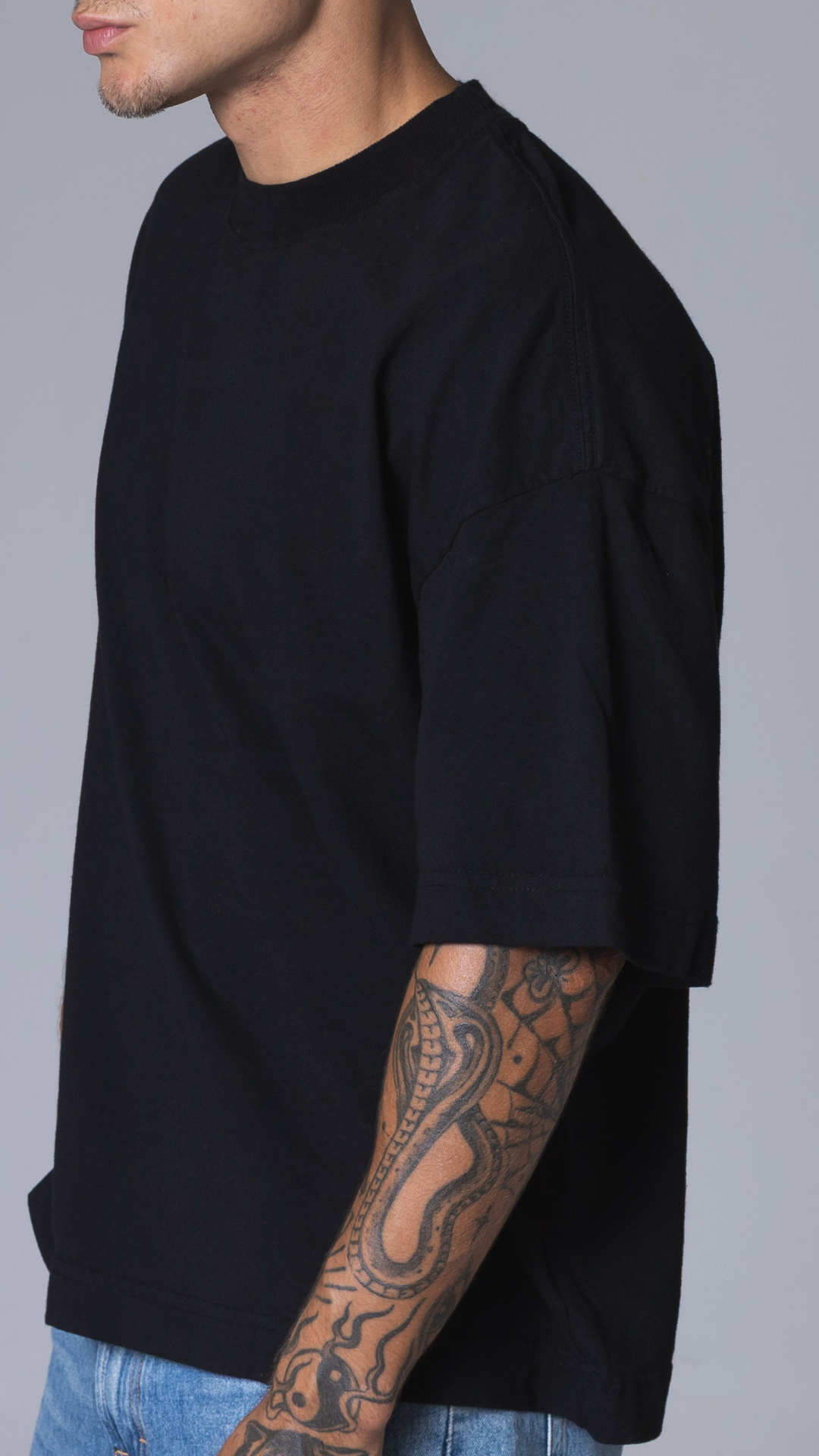 CAMISETA BOXY OVERSIZED LISA PRETA
