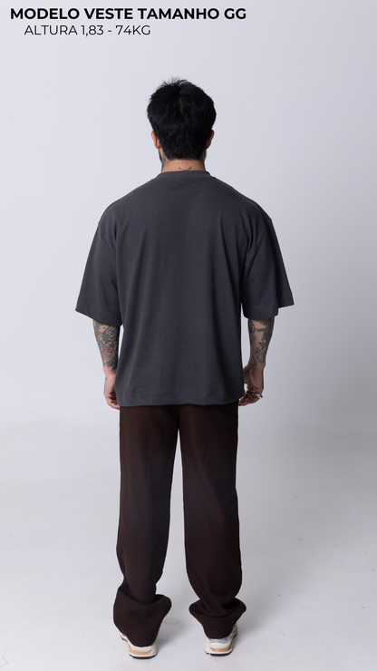 CAMISETA BOXY OVERSIZED CINZA ASFALTO