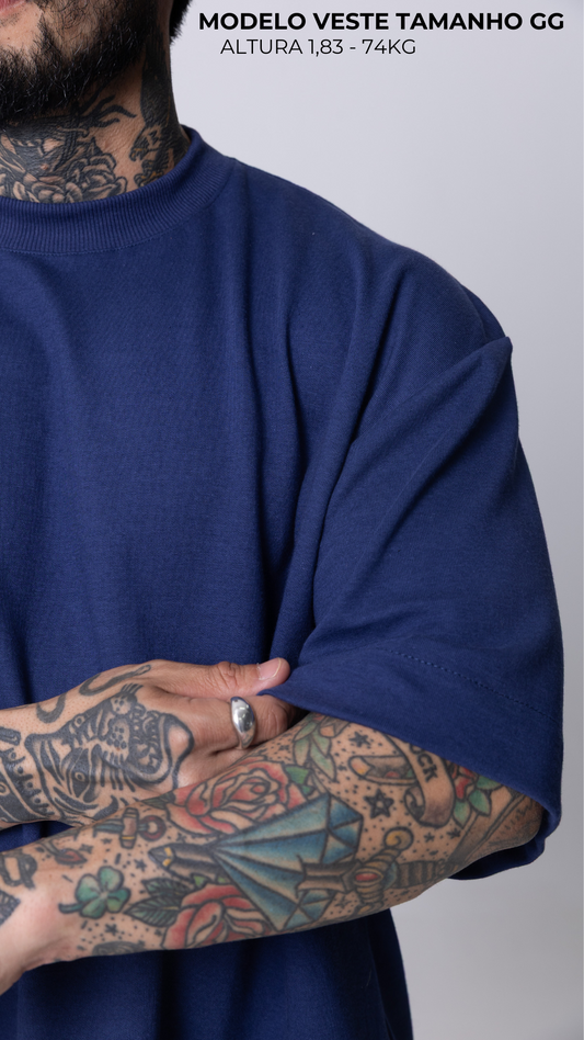 CAMISETA BOXY OVERSIZED AZUL MARINHO