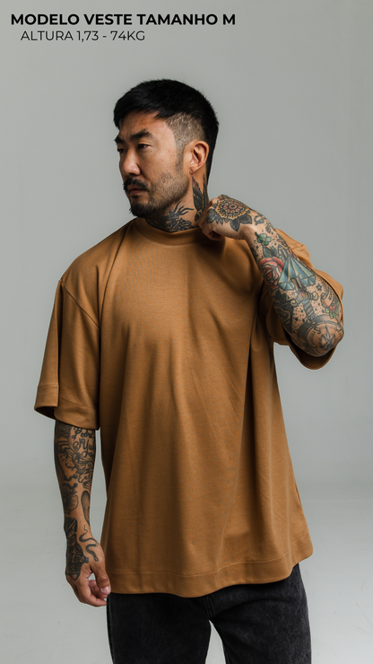 CAMISETA OVERSIZED CARAMEL