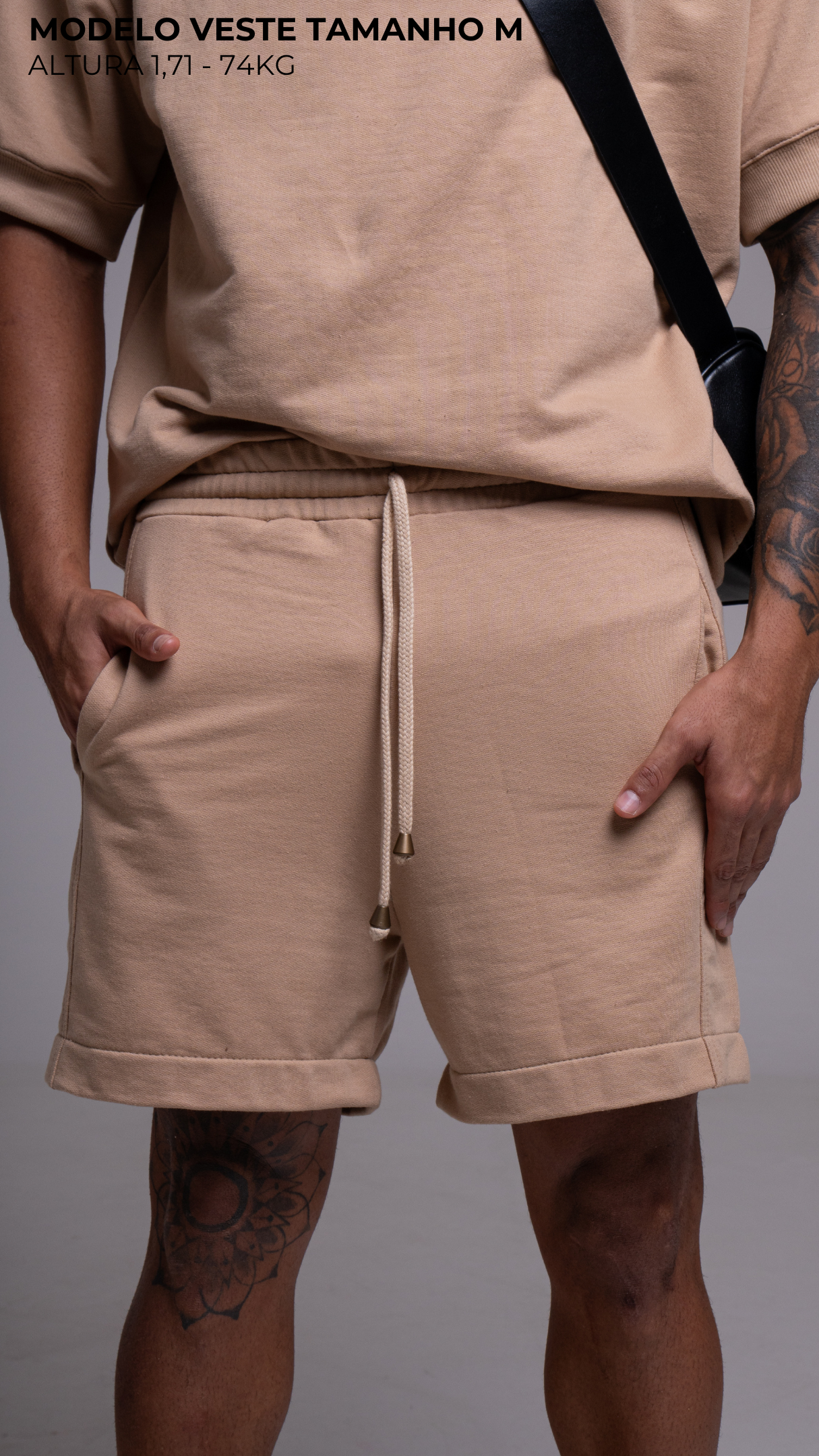 BERMUDA MOLETOM REGULAR LISA COM ELASTICO COR MOCHA