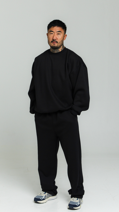 CONJUNTO DE MOLETOM PRETO SEM TOUCA