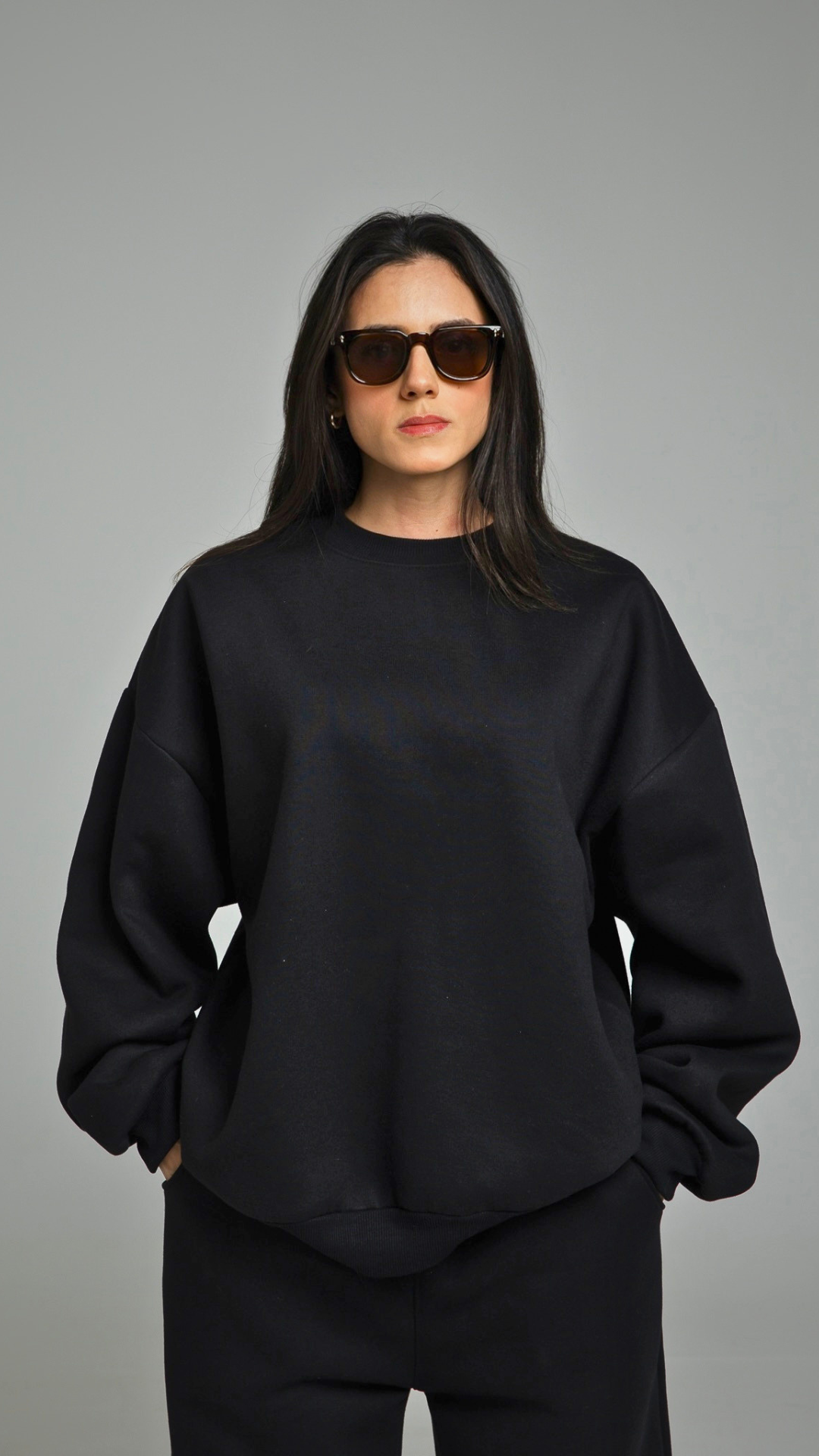 BLUSA DE MOLETOM FEMININA PRETA SEM TOUCA
