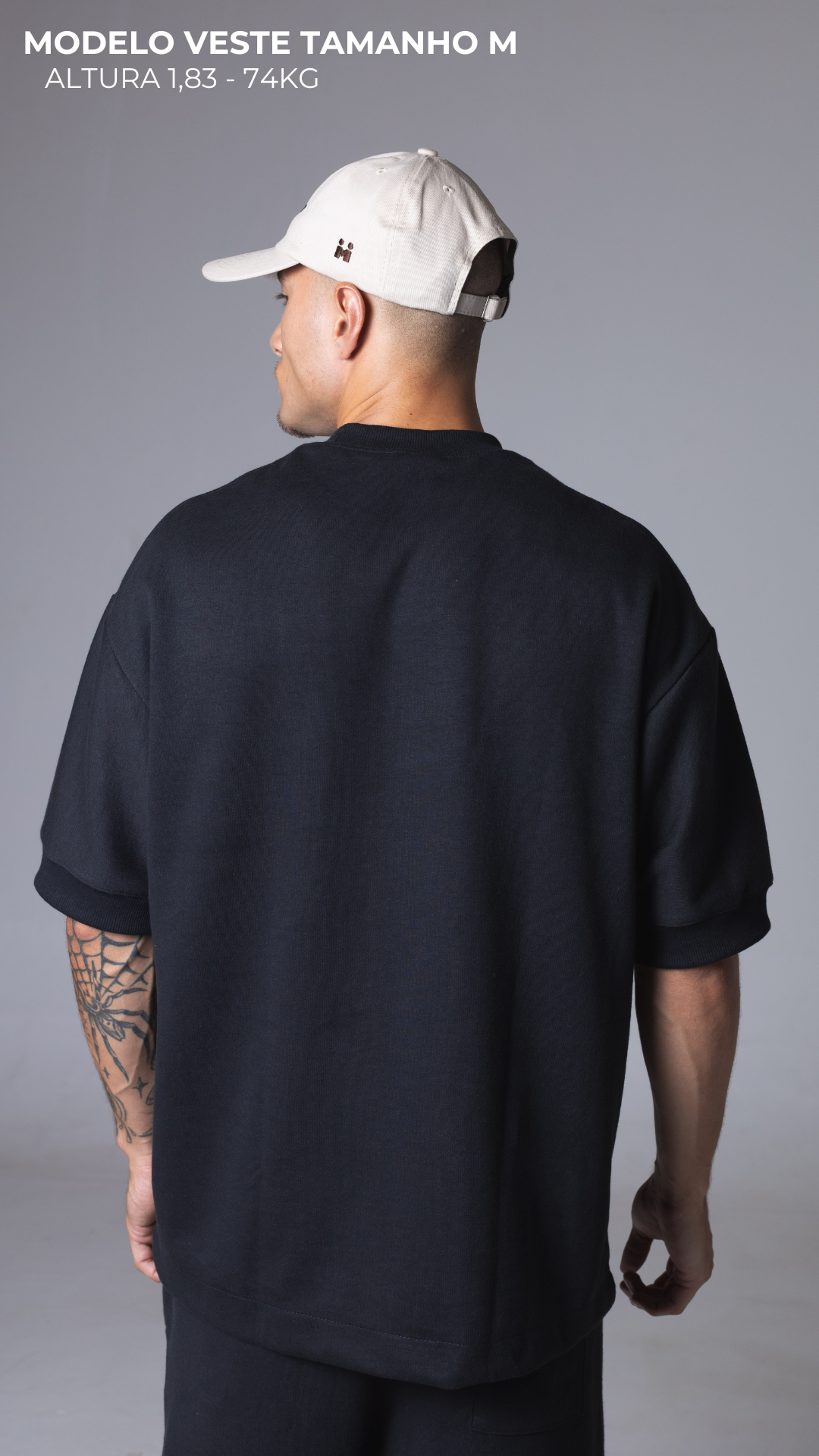 CAMISETA REGULAR FIT MOLETOM MANGA CURTA PRETA