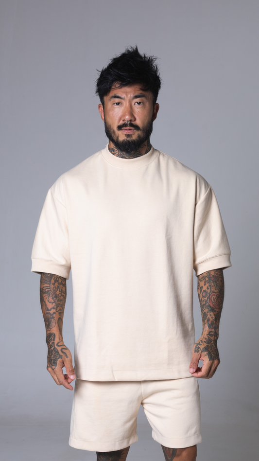 CAMISETA REGULAR FIT MOLETOM MANGA CURTA CREAM