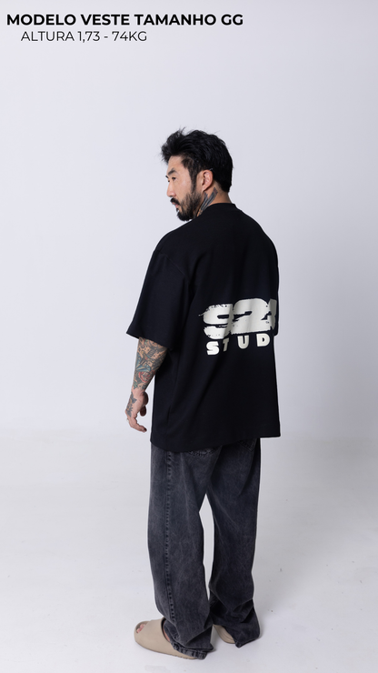 CAMISETA OVERSIZED PRETA 923 STUDIO