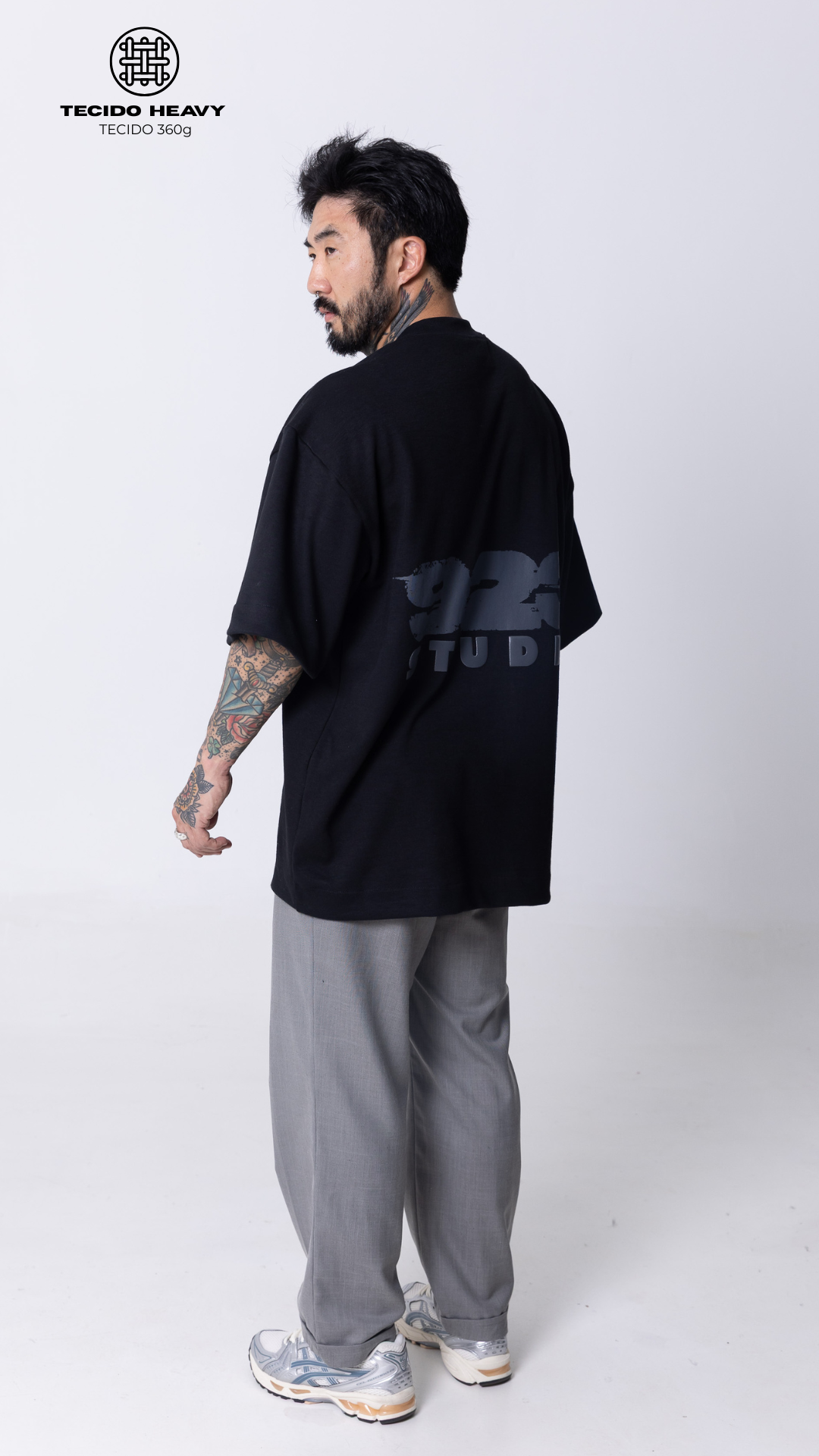 CAMISETA OVERSIZED HEAVY EDITION — PRETA 923