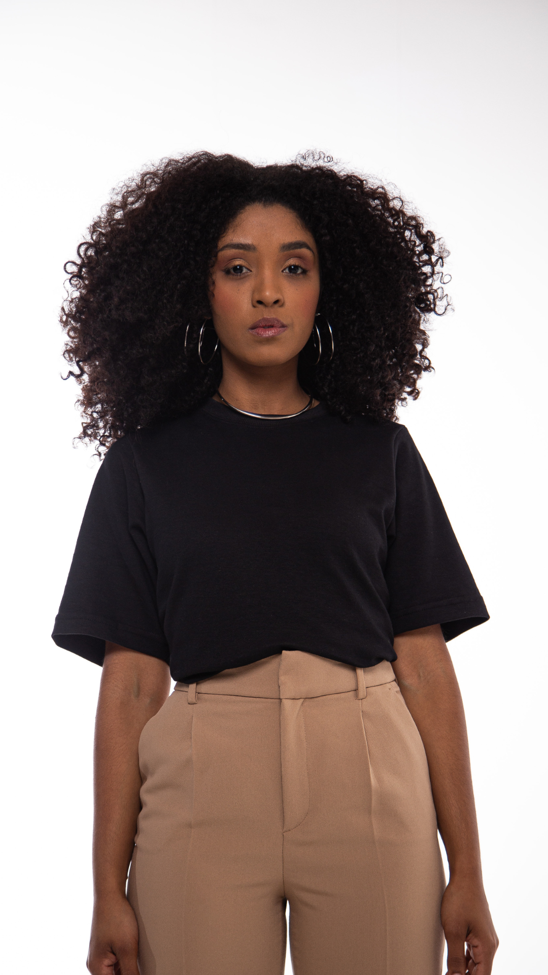CAMISETA FEMININA SLIM PRETA