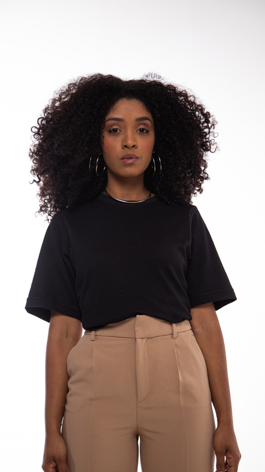 CAMISETA FEMININA SLIM PRETA