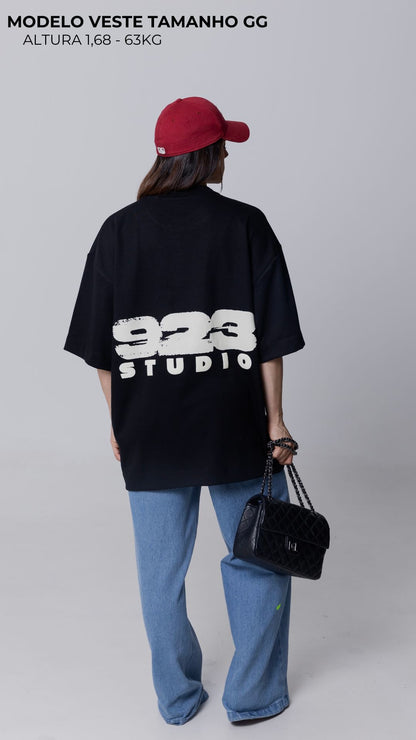 CAMISETA OVERSIZED PRETA 923 STUDIO
