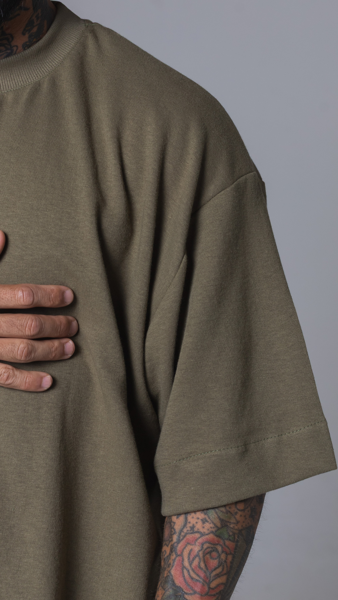 CAMISETA OVERSIZED VERDE AZEITONA