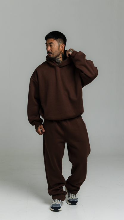 CONJUNTO DE MOLETOM MARROM COM TOUCA