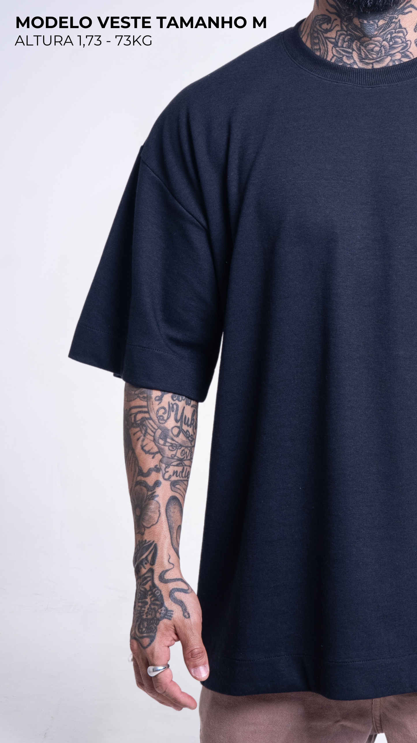CAMISETA OVERSIZED PRETA