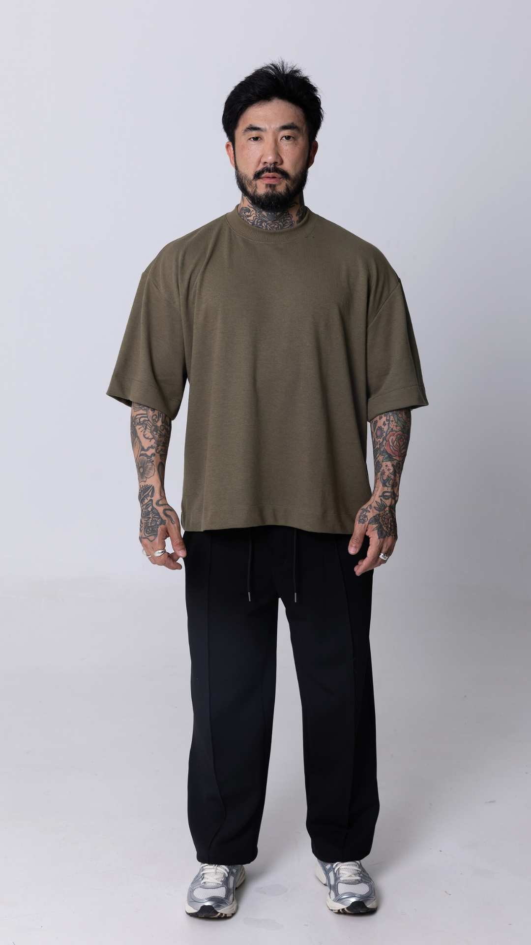 CAMISETA BOXY OVERSIZED VERDE AZEITONA