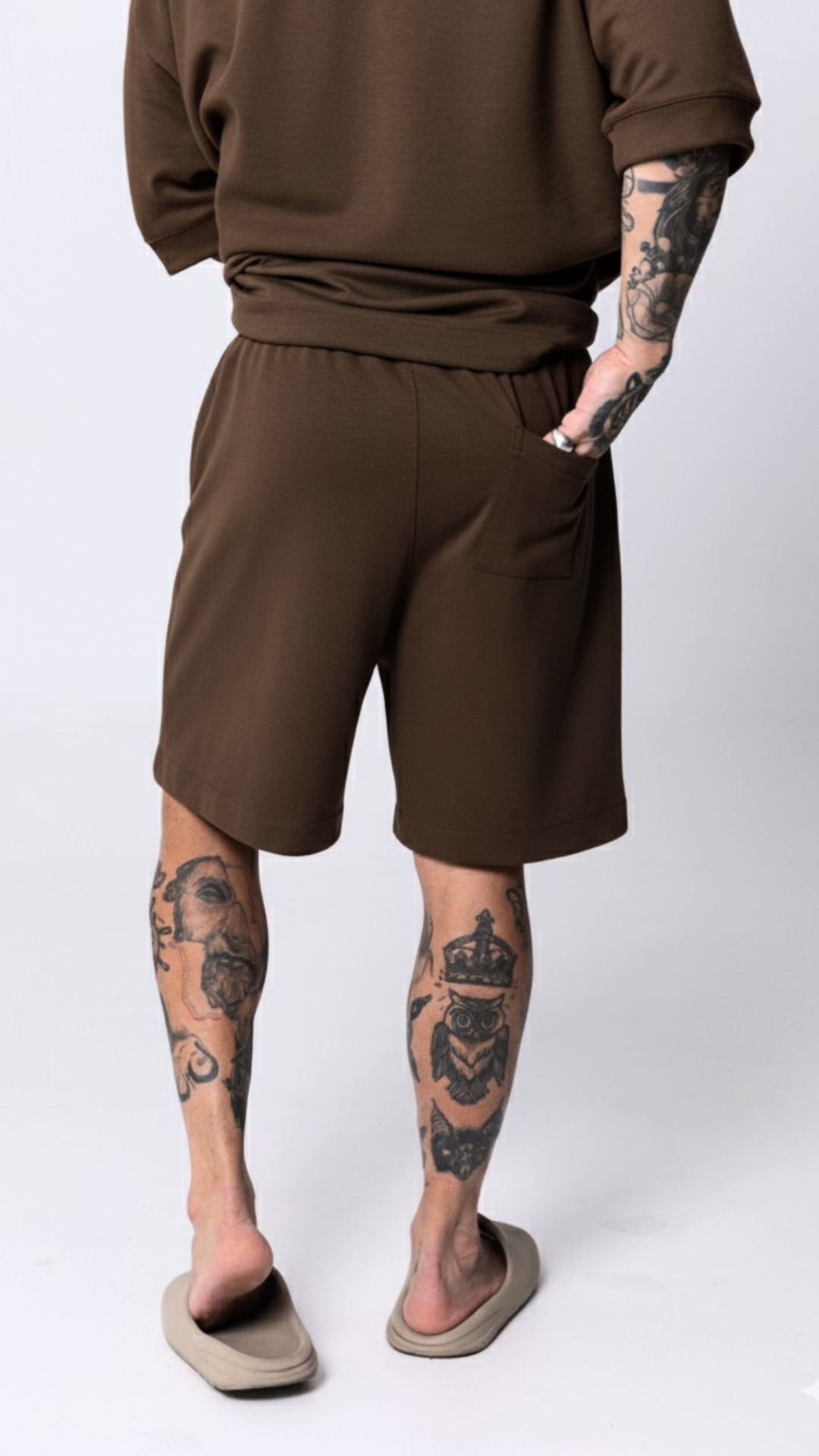 CONJUNTO REGULAR FIT MARROM