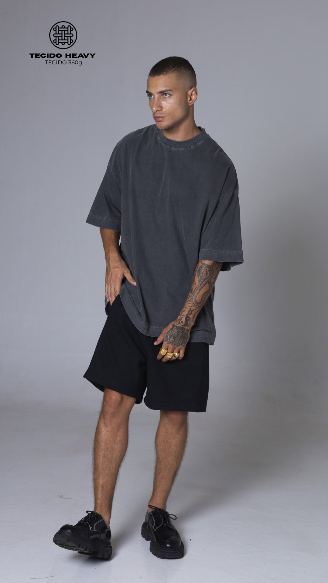 CONJUNTO OVERSIZED CINZA CHUMBO E PRETO