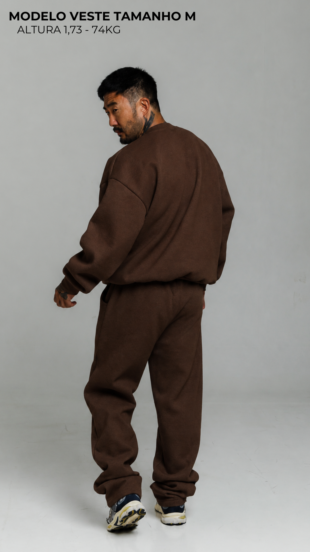 CONJUNTO DE MOLETOM MARROM SEM TOUCA